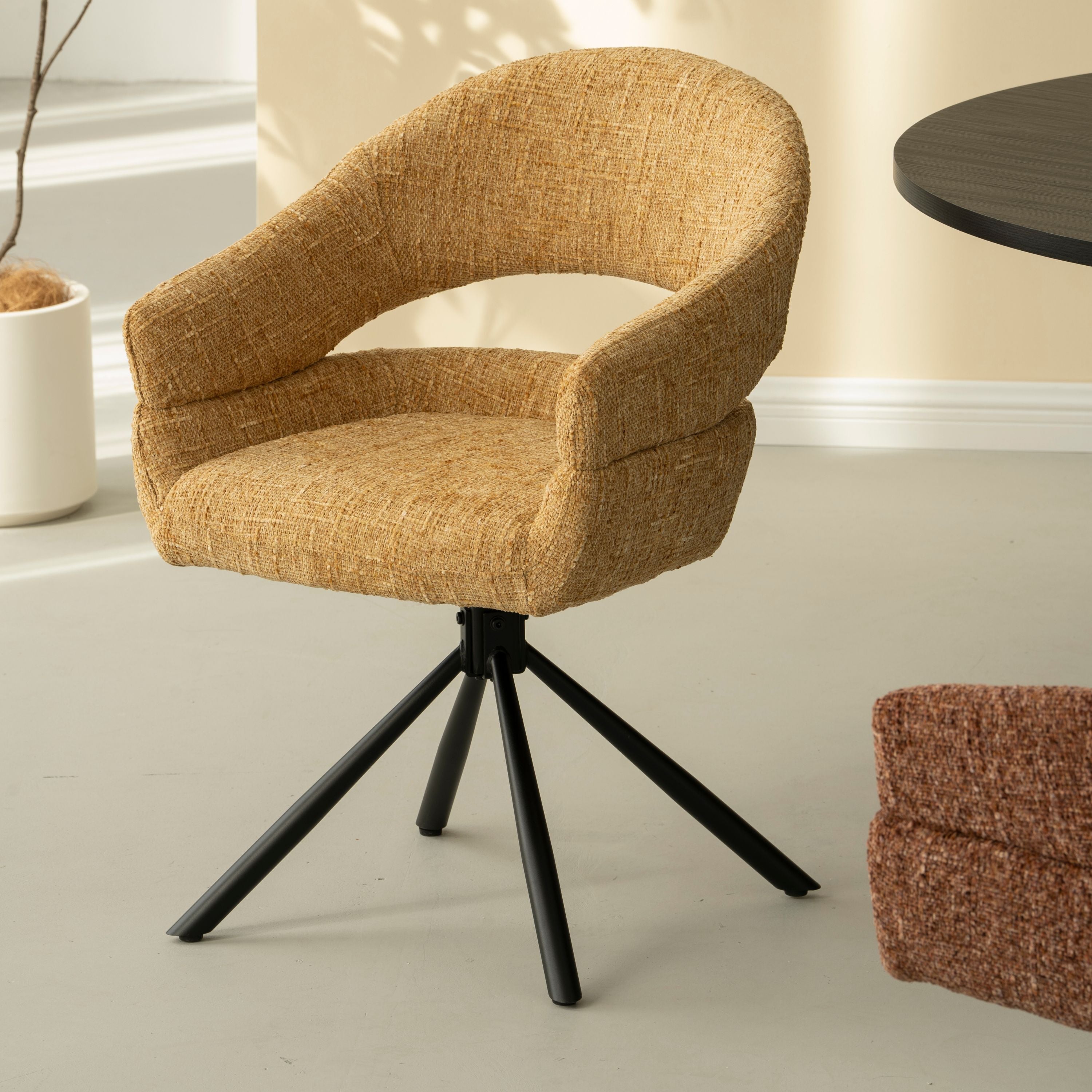 Clover Draaistoel - Geel - Chenille